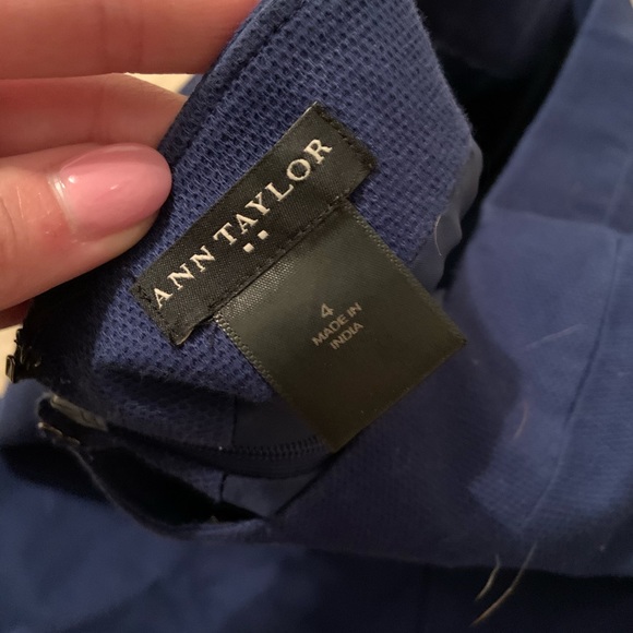 Ann Taylor skirt with flower hem - Picture 5 of 5